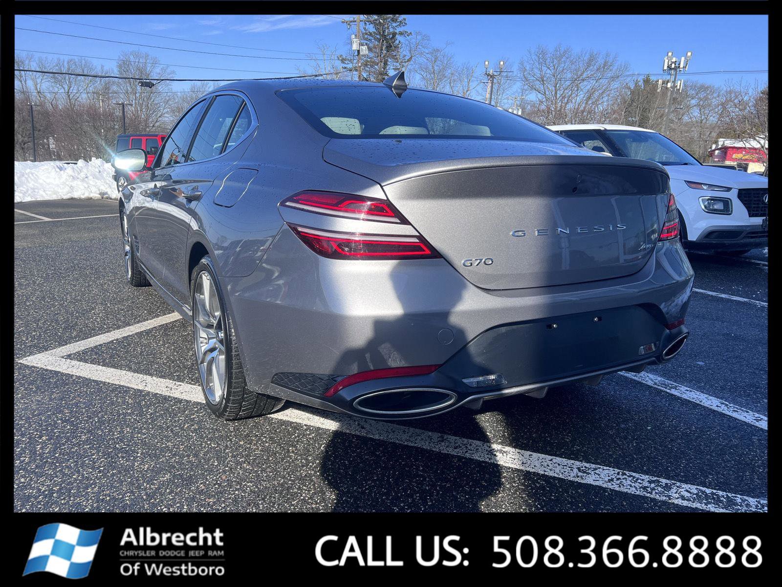 Used 2025 Genesis G70 2.5T image 3