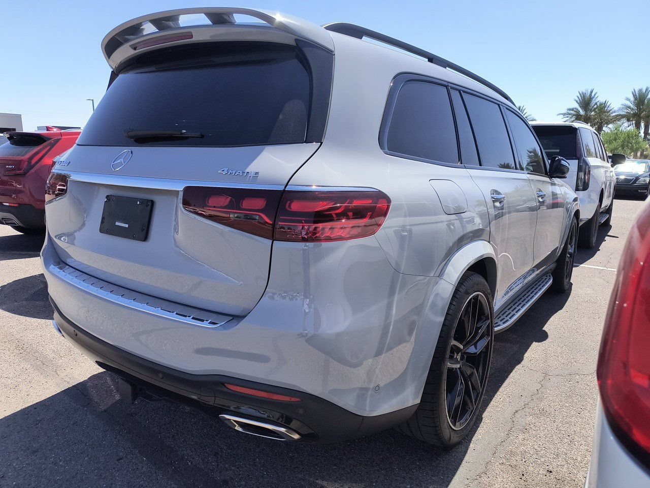 Used 2024 Mercedes-Benz GLS 580 4MATIC image 4