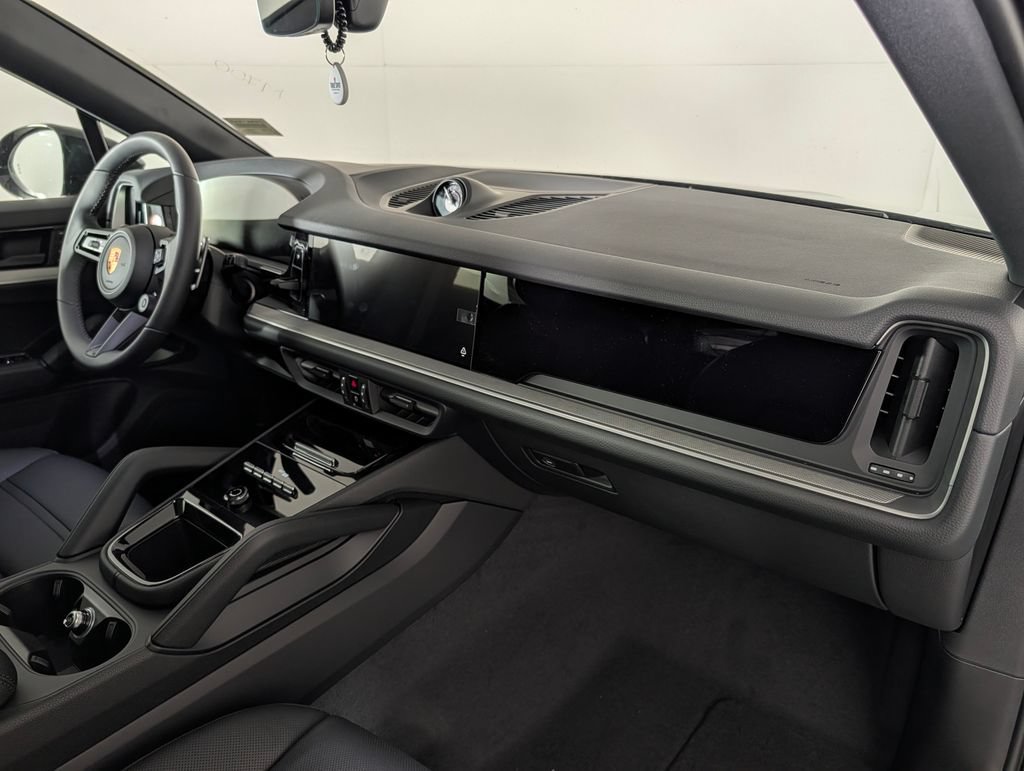New 2026 Porsche Cayenne Coupe AWD/4WD image 19