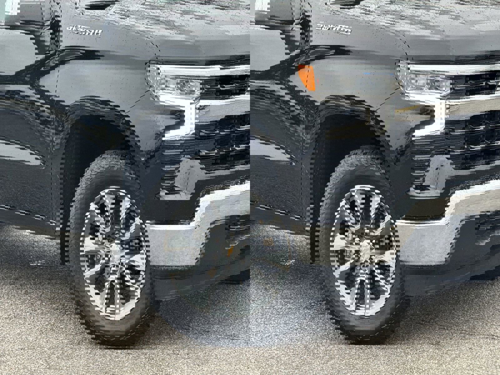 Used 2025 Chevrolet Silverado 1500 LT image 13