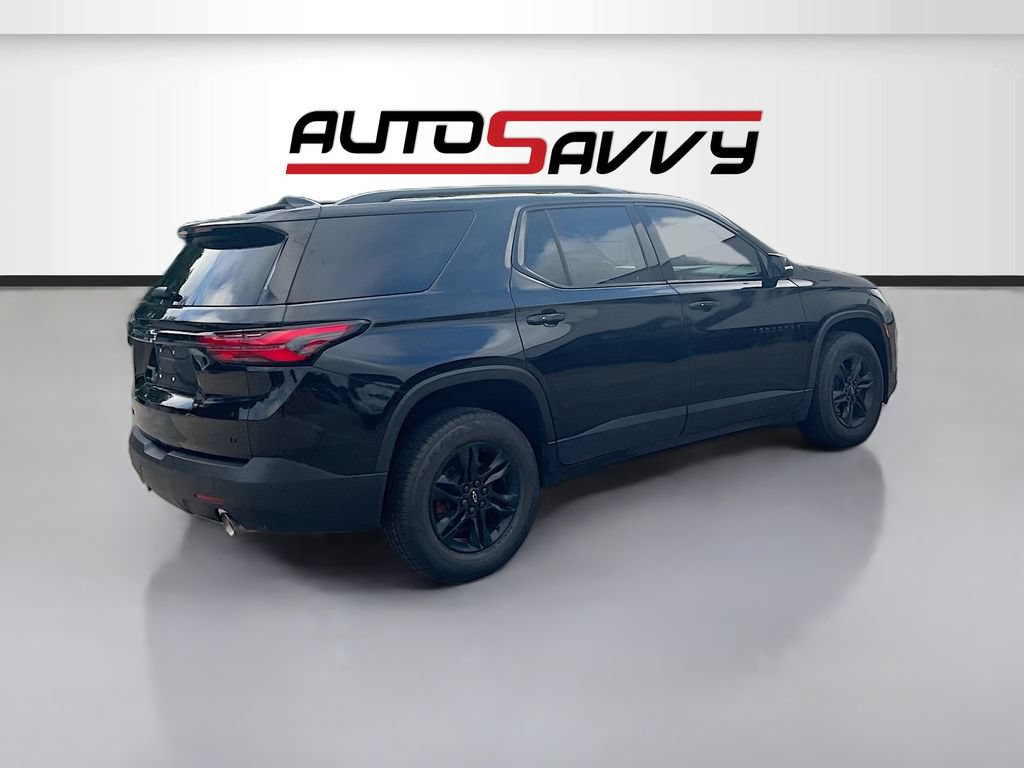 Used 2023 Chevrolet Traverse LT FWD image 7
