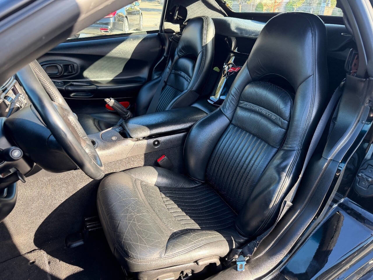 Used 2000 Chevrolet Corvette Convertible image 9