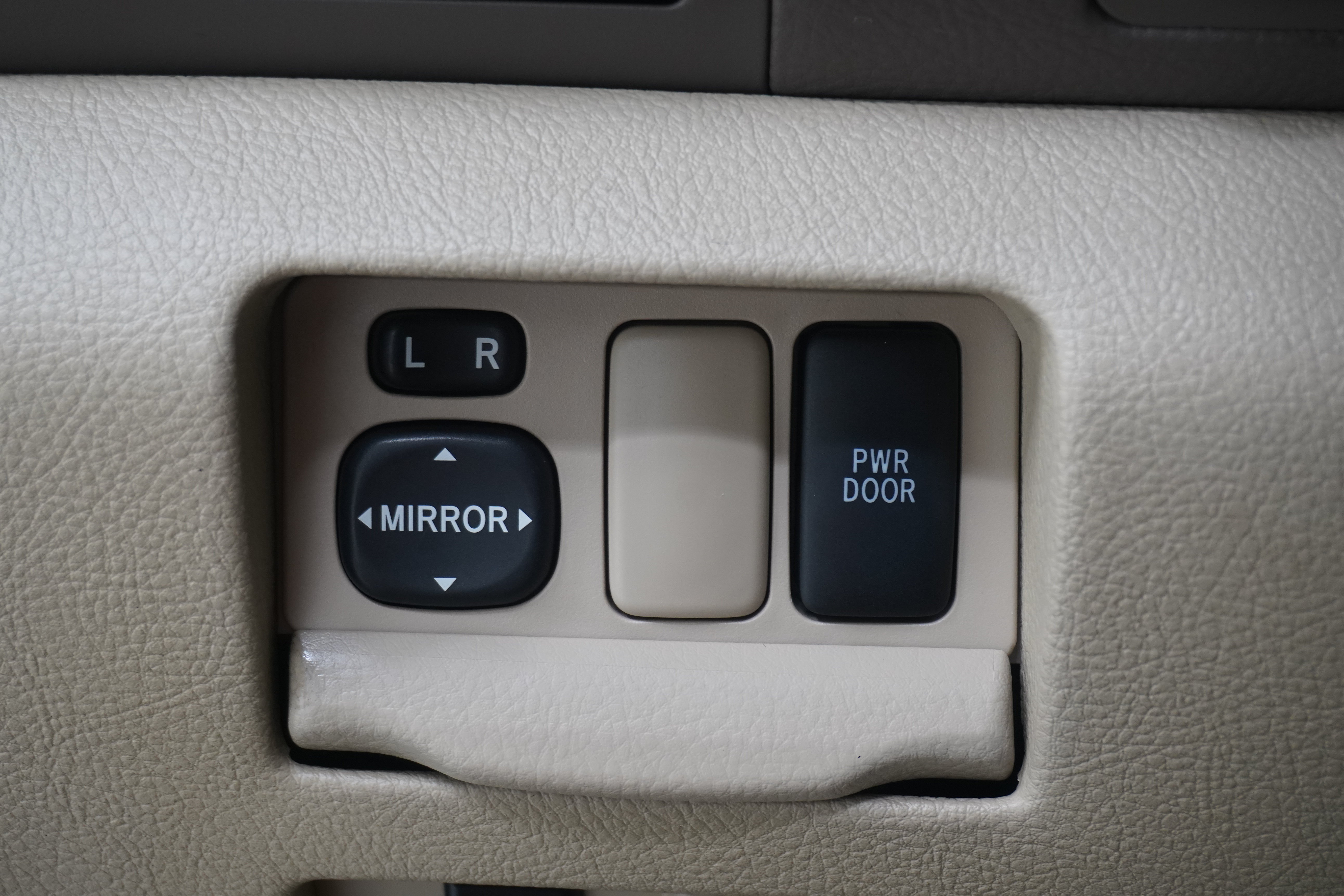Used 2004 Lexus RX 330 FWD image 20
