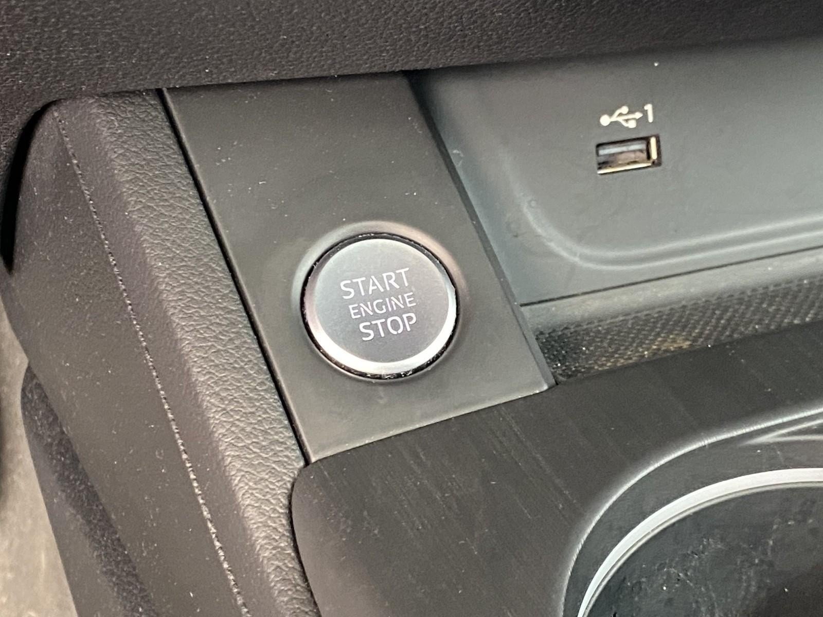 Used 2018 Audi A4 2.0T Premium Plus AWD/4WD image 25