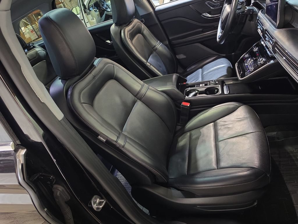 Used 2022 Lincoln Corsair AWD w/ Premium Package image 26