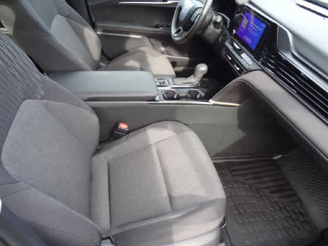 Used 2026 Toyota Camry LE FWD image 7