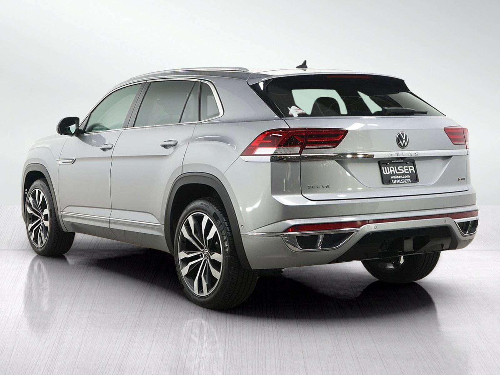 Used 2020 Volkswagen Atlas Cross Sport SEL Premium R-Line AWD/4WD image 3