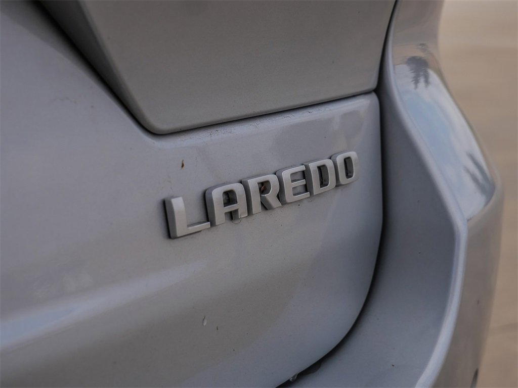 Used 2025 Jeep Grand Cherokee Laredo w/ Luxury Tech Group I image 10