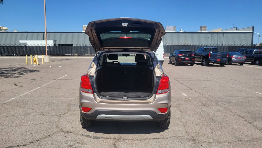 Used 2018 Chevrolet Trax LT w/ Driver Confidence Package image 11