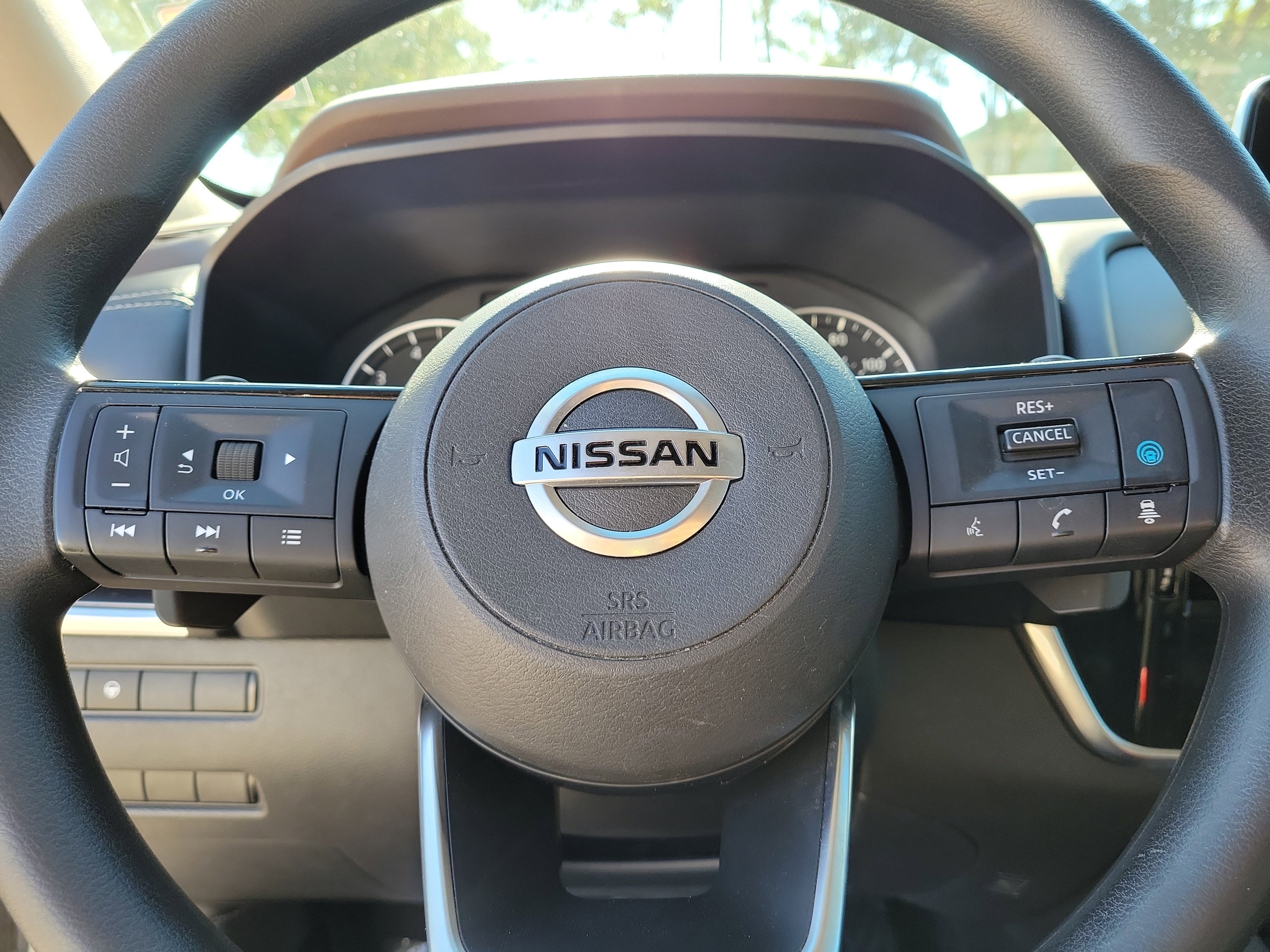 Used 2021 Nissan Rogue SV FWD image 21