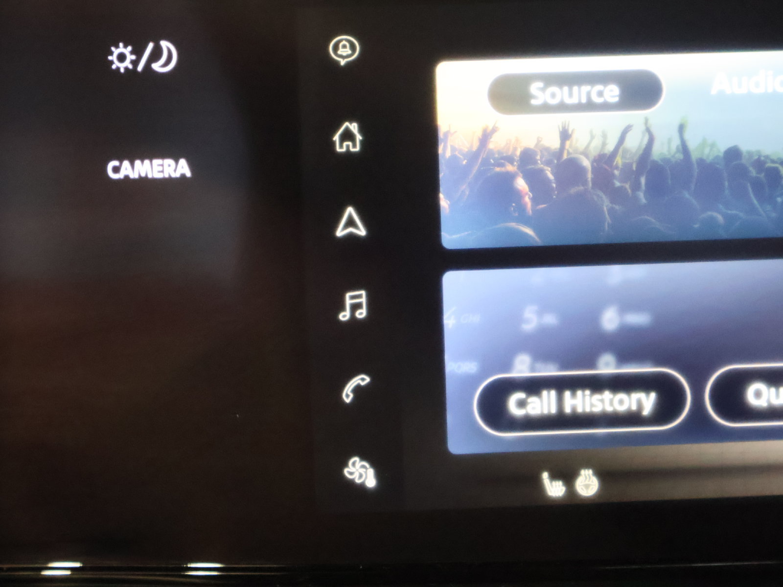 Used 2024 Nissan Ariya AWD image 38