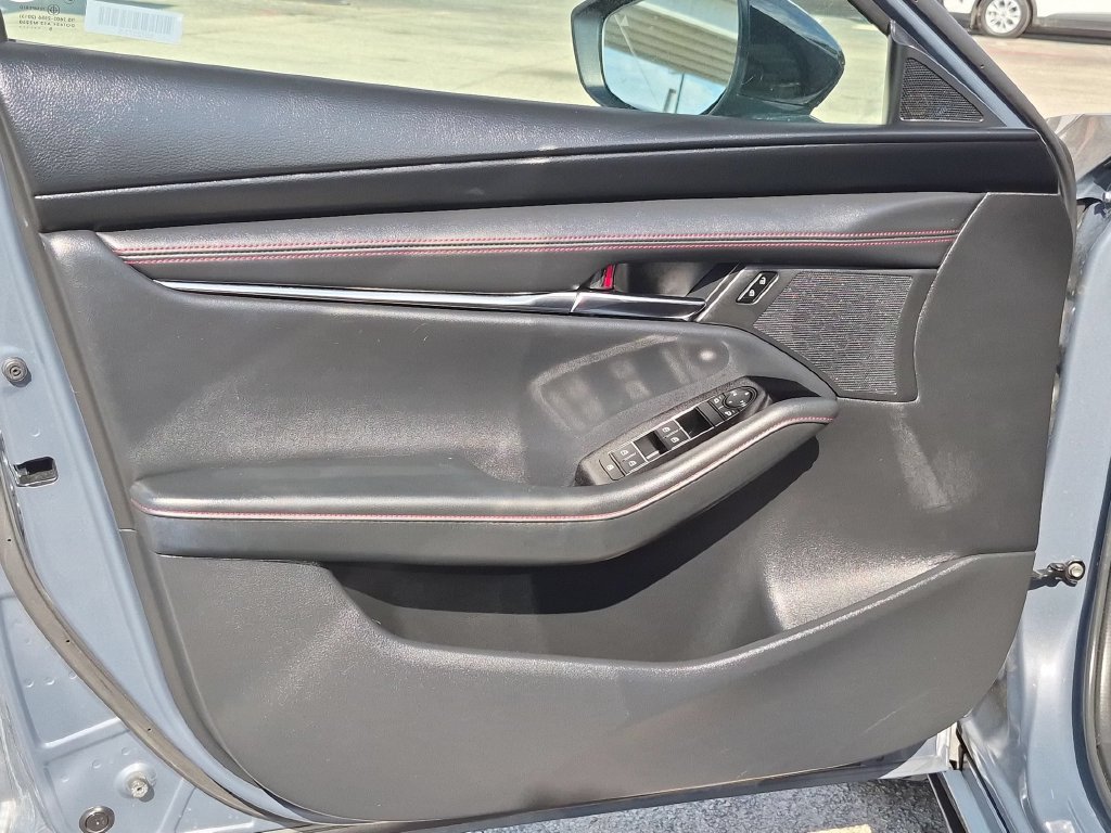 Used 2026 MAZDA MAZDA3 Carbon AWD/4WD image 11