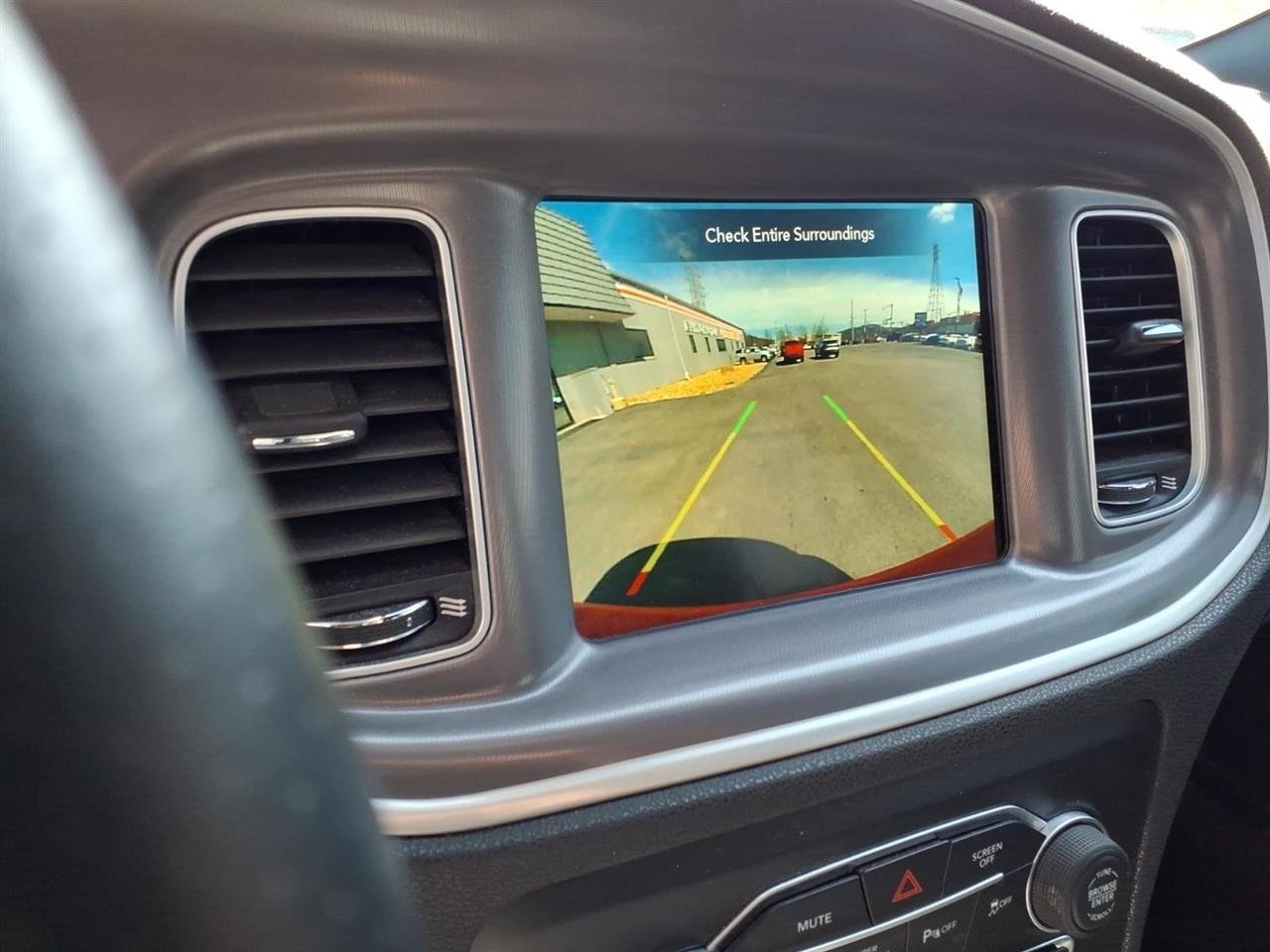 Used 2022 Dodge Charger SXT image 12