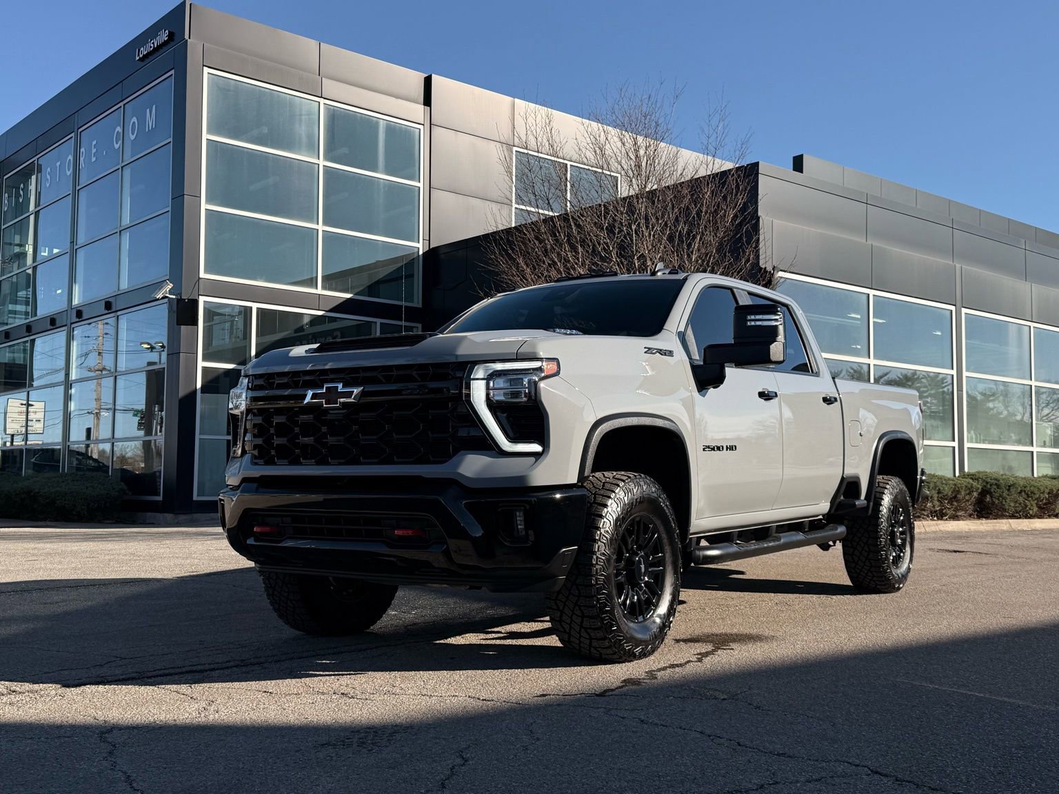 Used 2024 Chevrolet Silverado 2500 ZR2 w/ Technology Package image 5