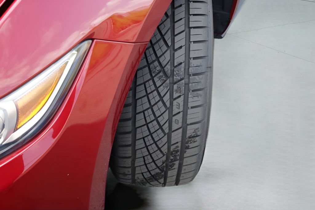 Used 2015 Ford Mustang Coupe RWD image 4
