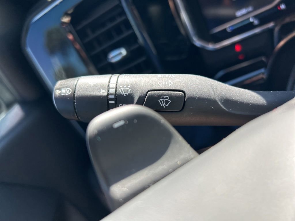 Used 2023 Chevrolet Silverado 1500 High Country w/ High Country Premium Package image 31