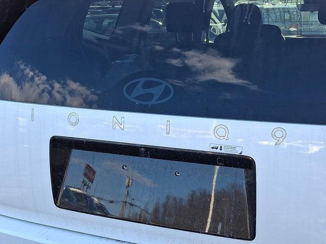 New 2026 Hyundai Ioniq 9 SE image 10