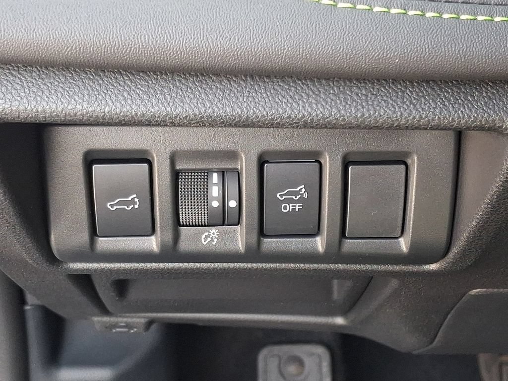 Certified 2025 Subaru Outback Onyx Edition AWD/4WD image 27