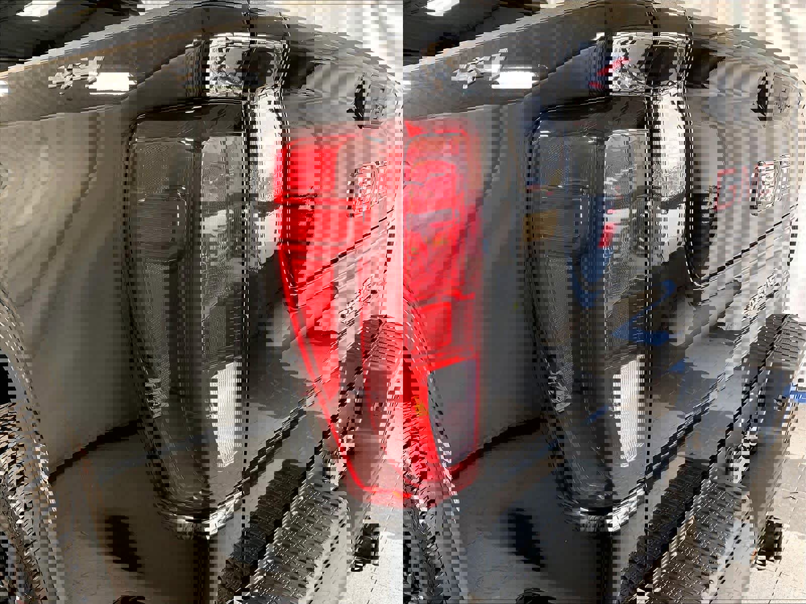 Used 2022 GMC Sierra 1500 Elevation image 34