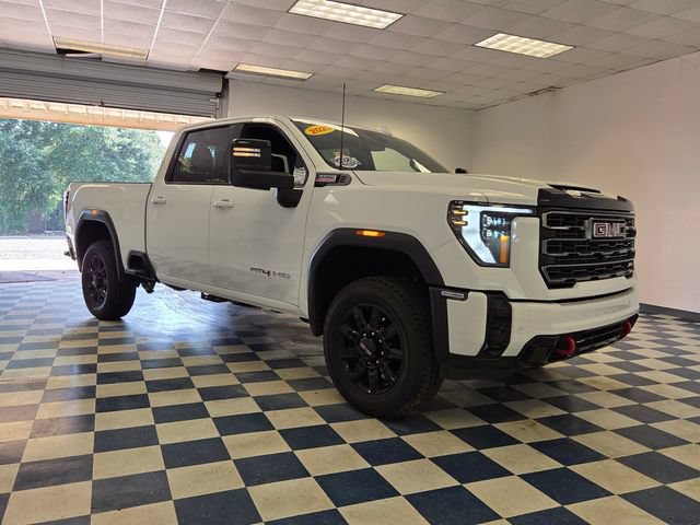 Used 2025 GMC Sierra 2500 AT4 AWD/4WD image 1