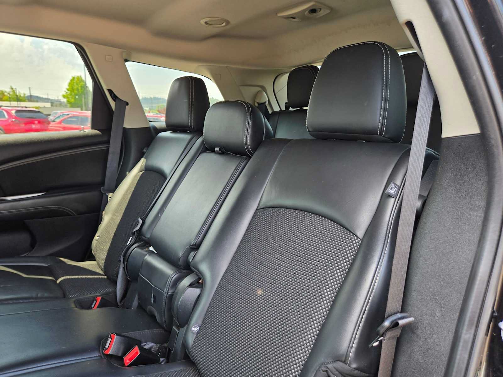 Used 2016 Dodge Journey Crossroad w/ Popular Equipment Group FWD image 17