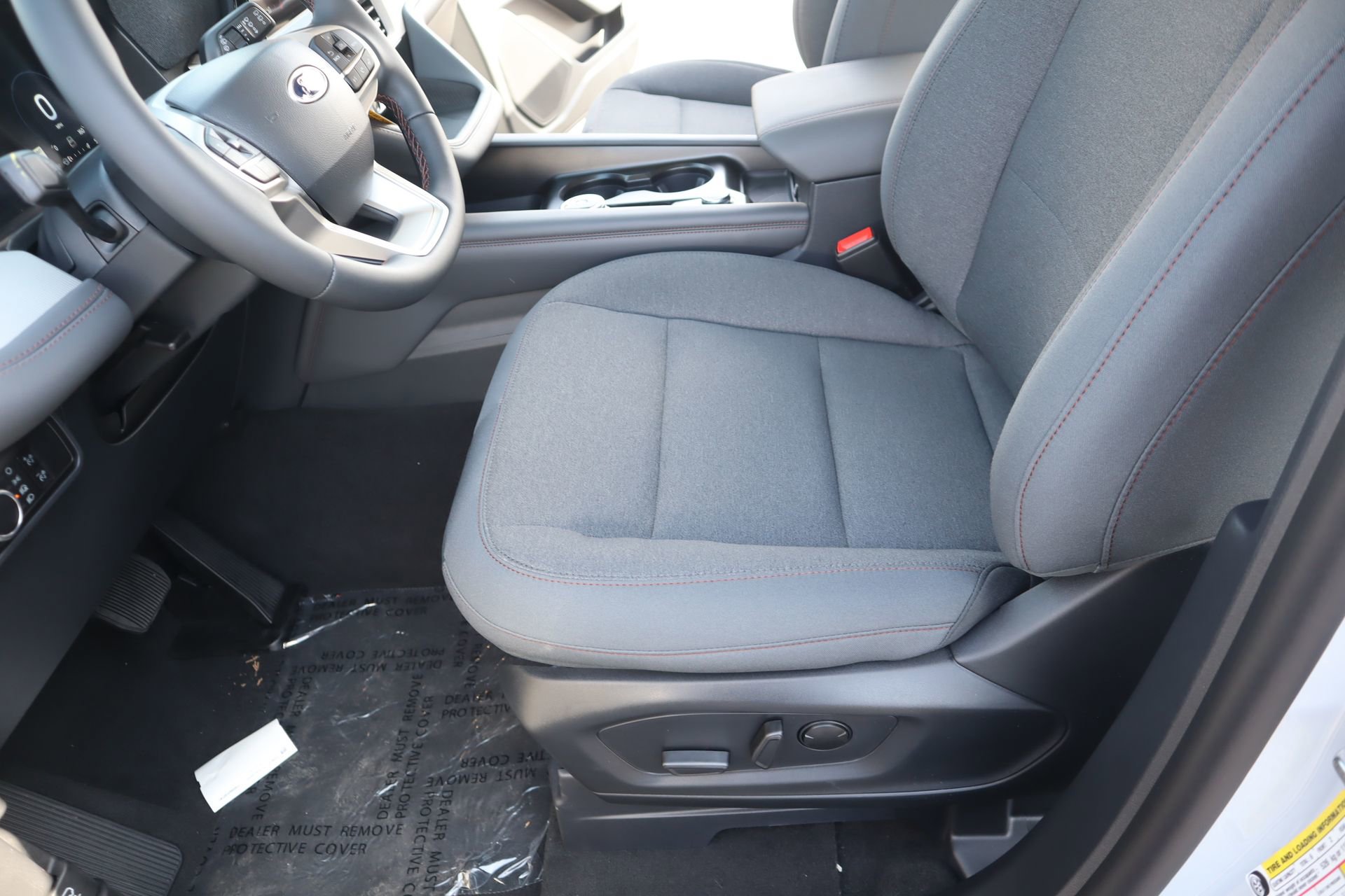 New 2026 Ford Explorer Active RWD image 12