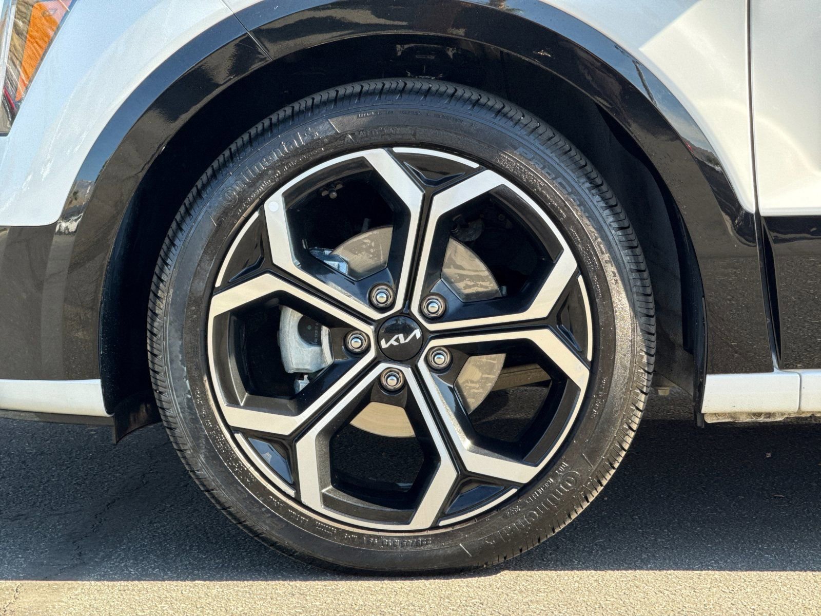 Used 2025 Kia Niro EX Touring image 25