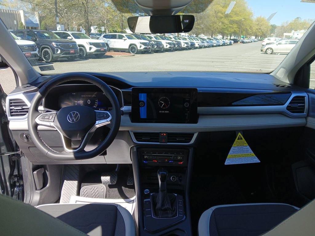 New 2026 Volkswagen Taos SE FWD image 12