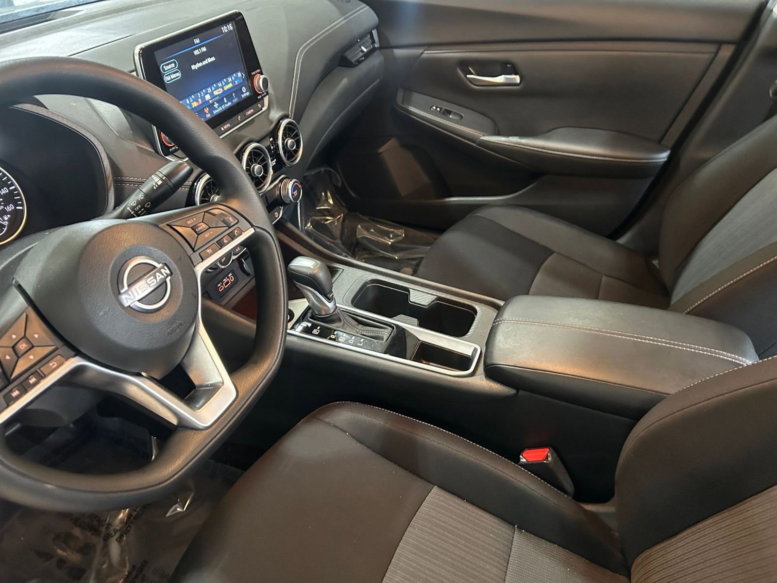 Used 2025 Nissan Sentra SV image 39