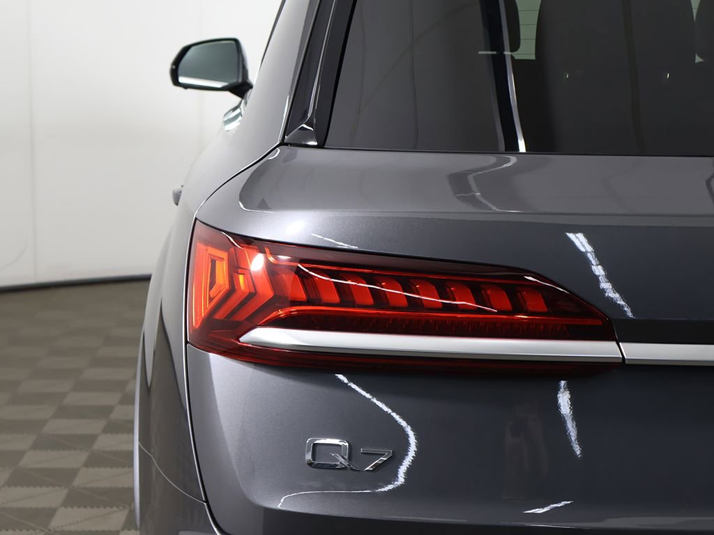 Used 2022 Audi Q7 2.0T Premium Plus AWD/4WD image 14