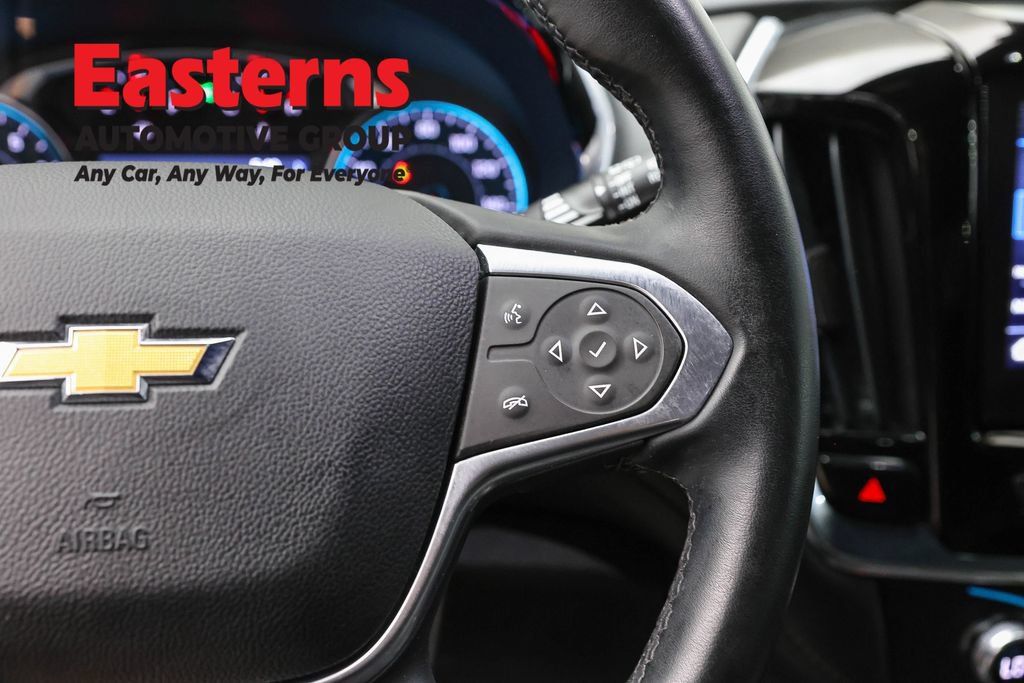 Used 2023 Chevrolet Traverse LT w/ Rear Camera Mirror Package AWD/4WD image 16