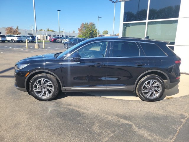 Certified 2024 Lincoln Corsair AWD w/ Equipment Group 101A image 3