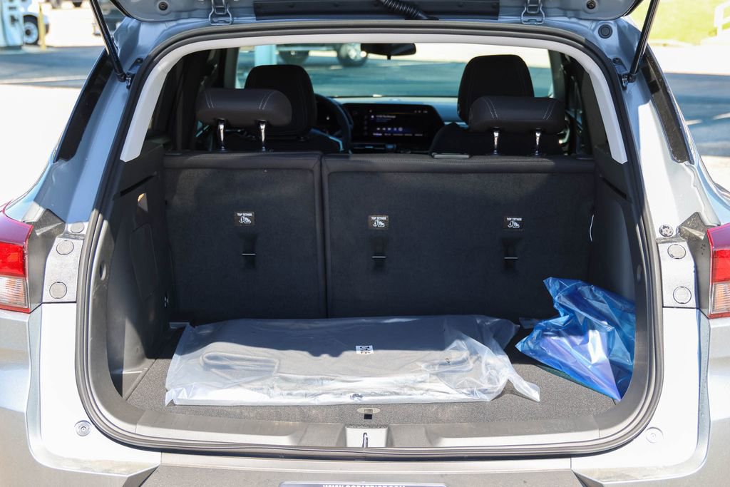 New 2026 Chevrolet TrailBlazer LT w/ Convenience Package AWD/4WD image 8