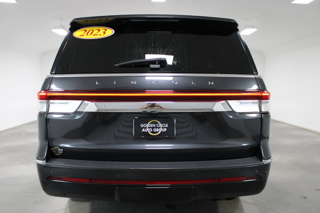Used 2023 Lincoln Navigator Reserve AWD/4WD image 8