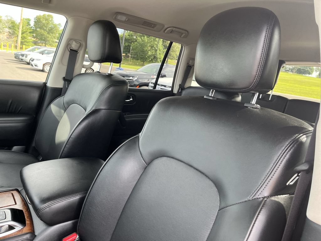 Used 2024 Nissan Armada SL w/ Captain's Chairs Package AWD/4WD image 11