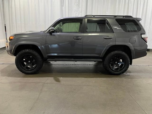 Certified 2019 Toyota 4Runner TRD Off-Road Premium AWD/4WD image 7