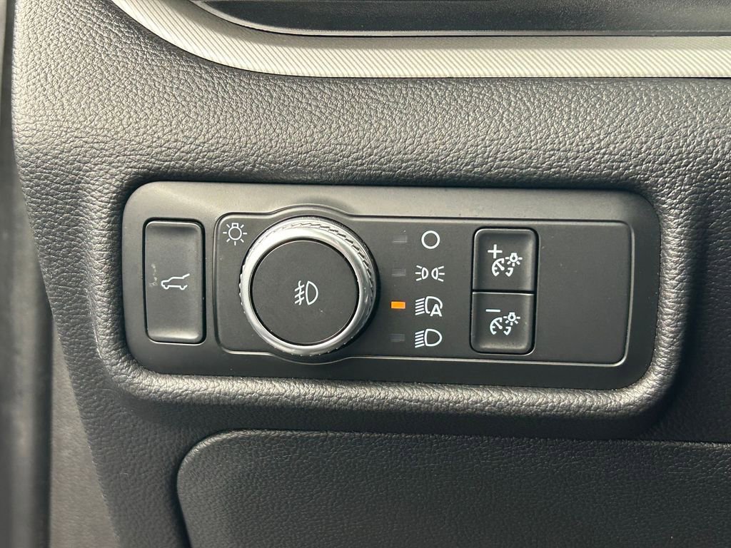 Used 2020 Ford Explorer XLT w/ Equipment Group 202A image 31