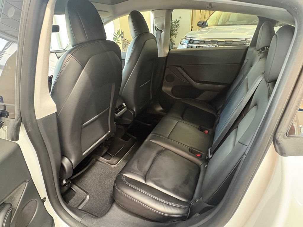 Used 2022 Tesla Model Y Performance AWD/4WD image 37