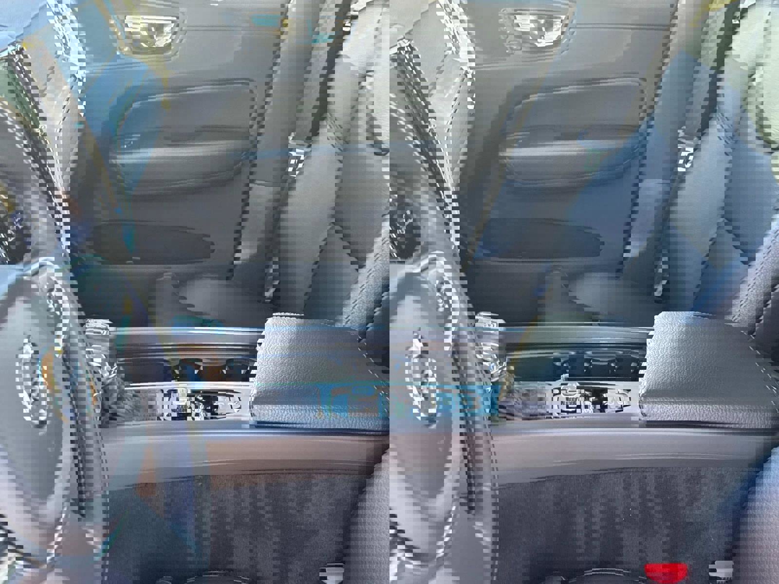 Used 2019 Volvo XC60 T5 Momentum w/ Premium Package image 20