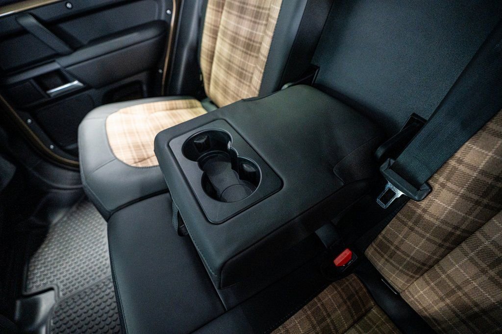 Used 2025 Land Rover Defender 110 X image 59