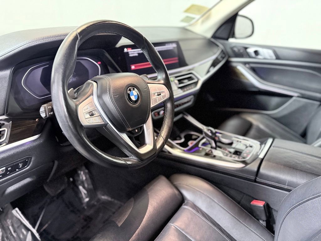 Used 2020 BMW X7 xDrive40i w/ Luxury Seating Package image 17