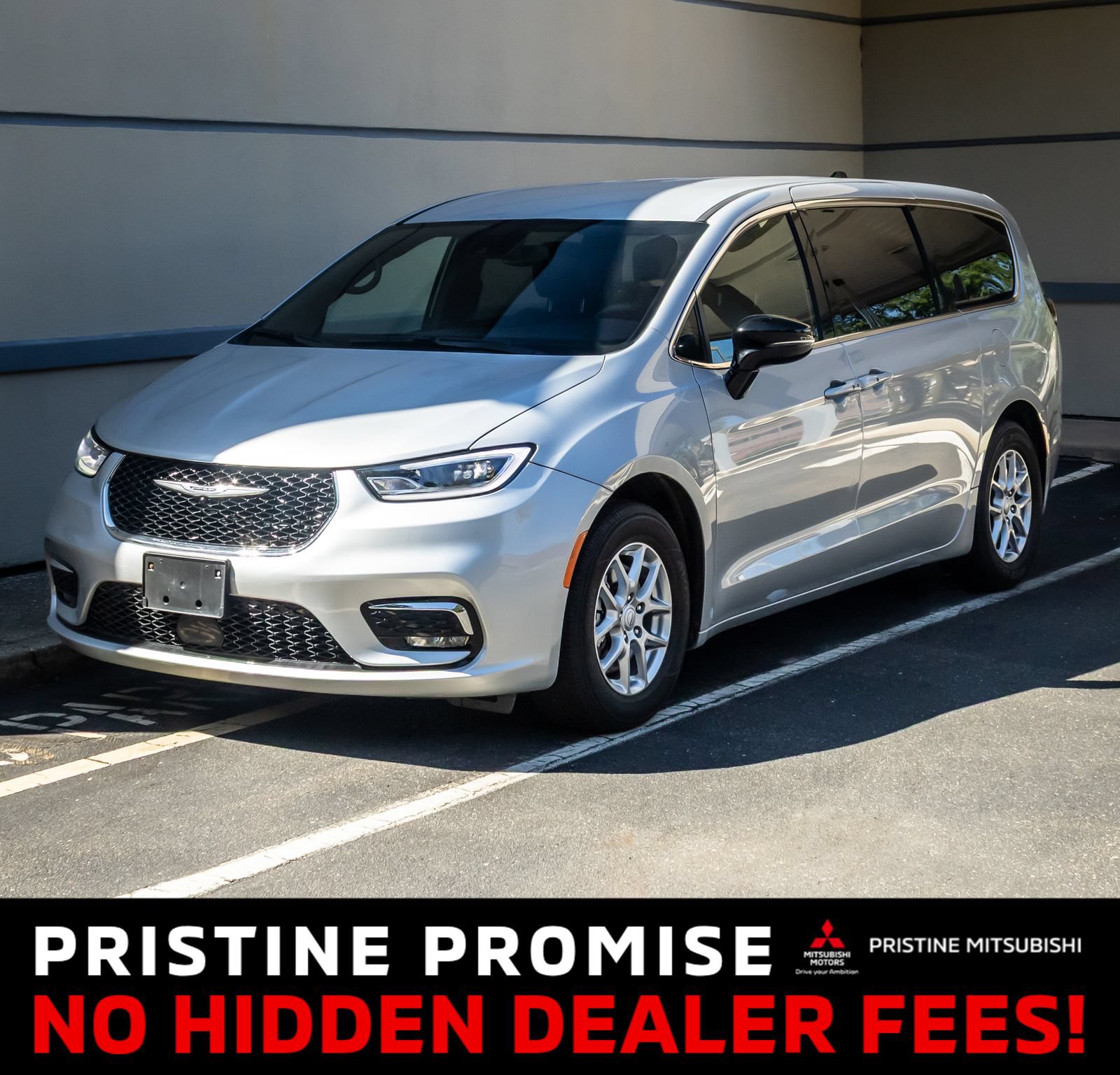 Used 2026 Chrysler Pacifica Select FWD image 1