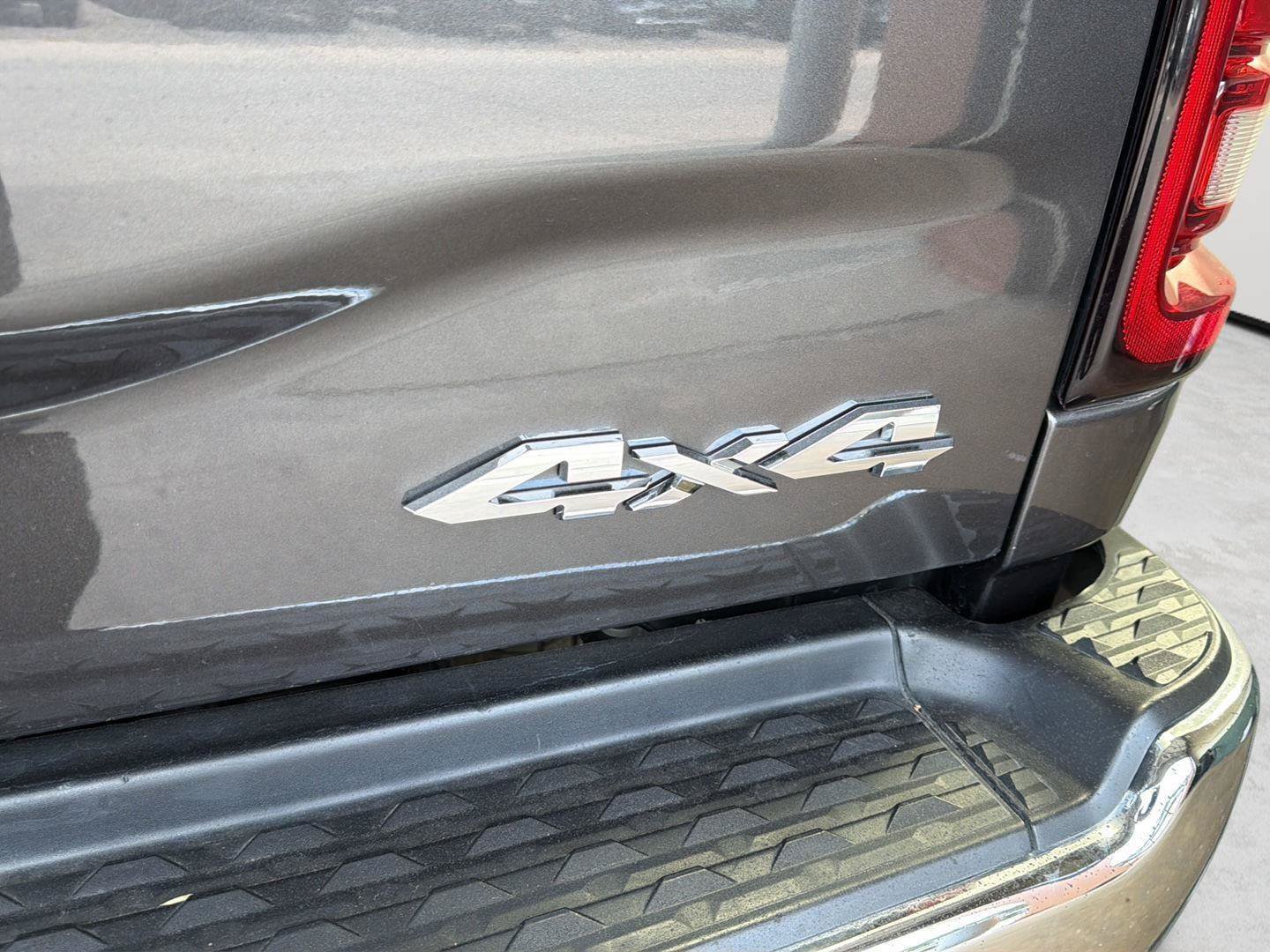 Used 2025 RAM 2500 Big Horn AWD/4WD image 9