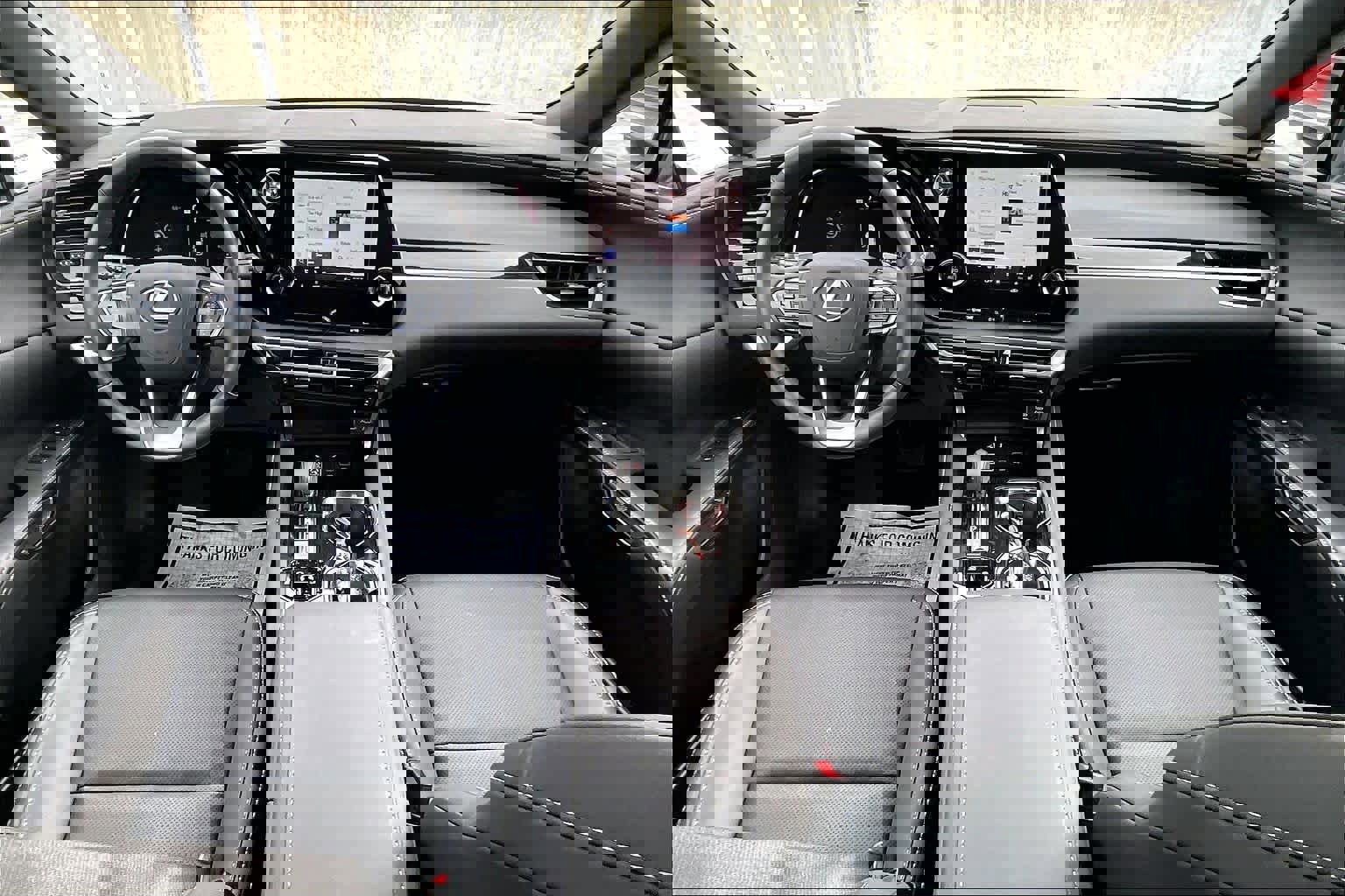 Used 2025 Lexus RX 350 FWD image 15