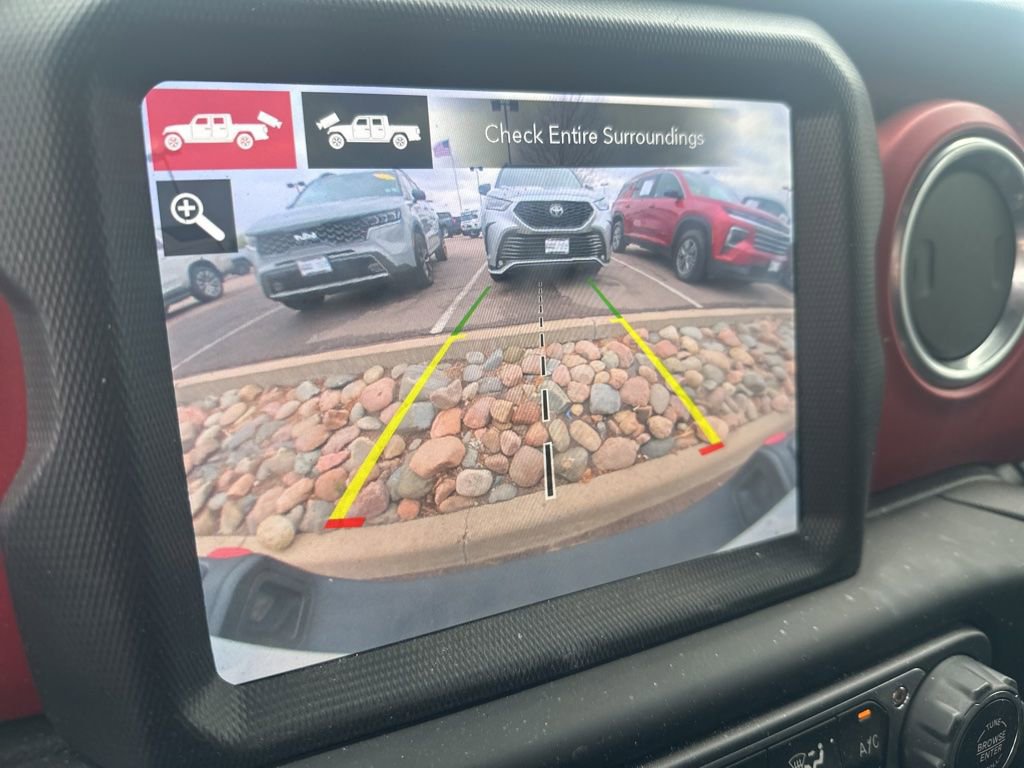 Used 2020 Jeep Gladiator Rubicon w/ Dual Top Group AWD/4WD image 16