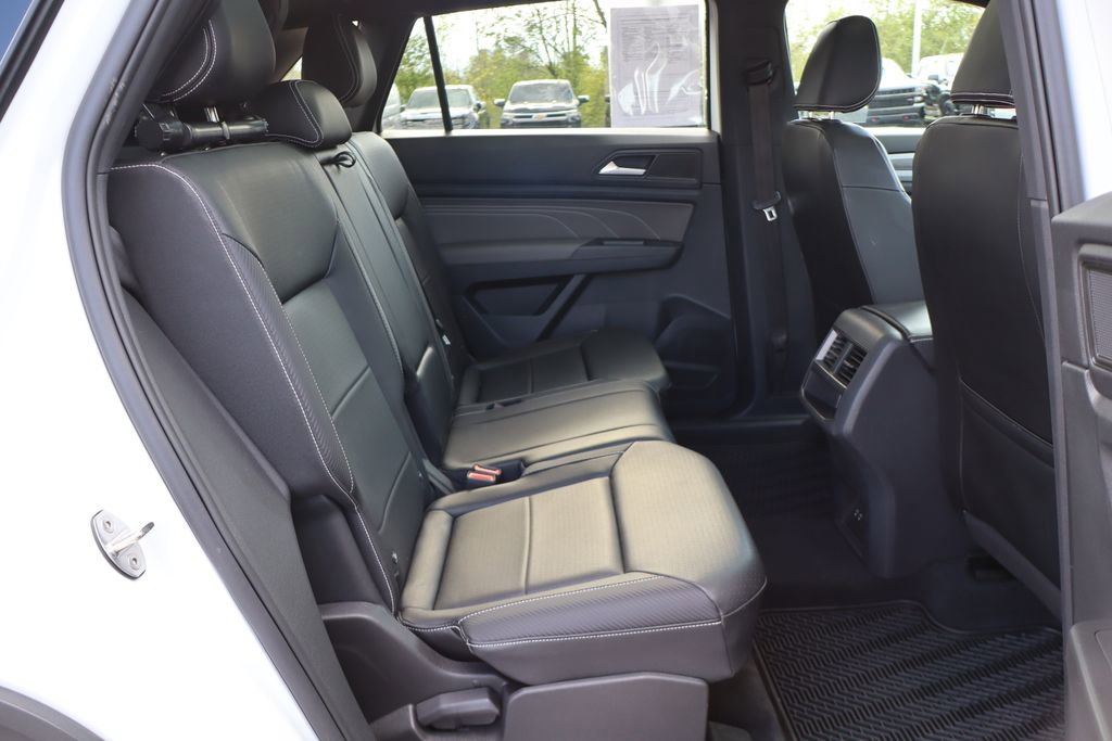 Used 2022 Volkswagen Atlas Cross Sport SE AWD/4WD image 42