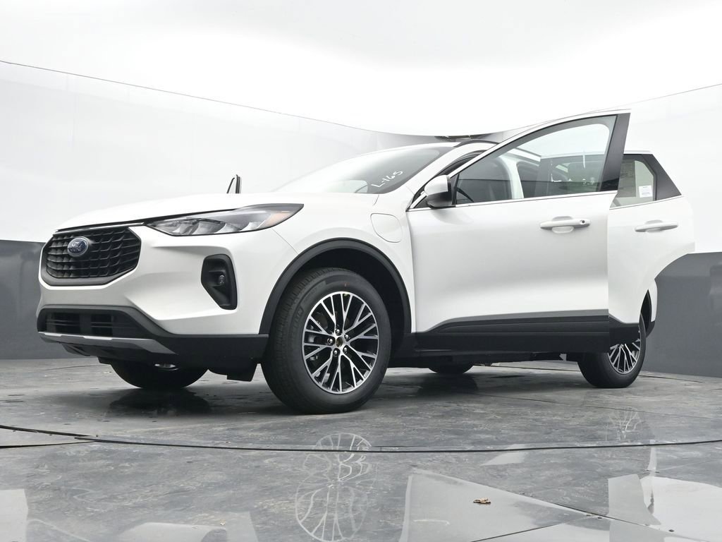 New 2026 Ford Escape SE w/ Class II Trailer Tow Package image 70