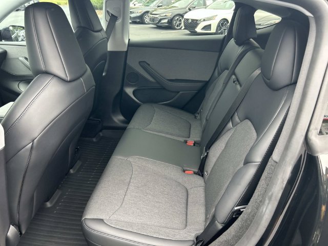 Used 2026 Tesla Model Y 2WD image 19