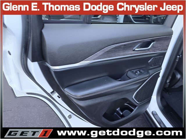 Used 2022 Jeep Grand Cherokee Limited 4xe image 27