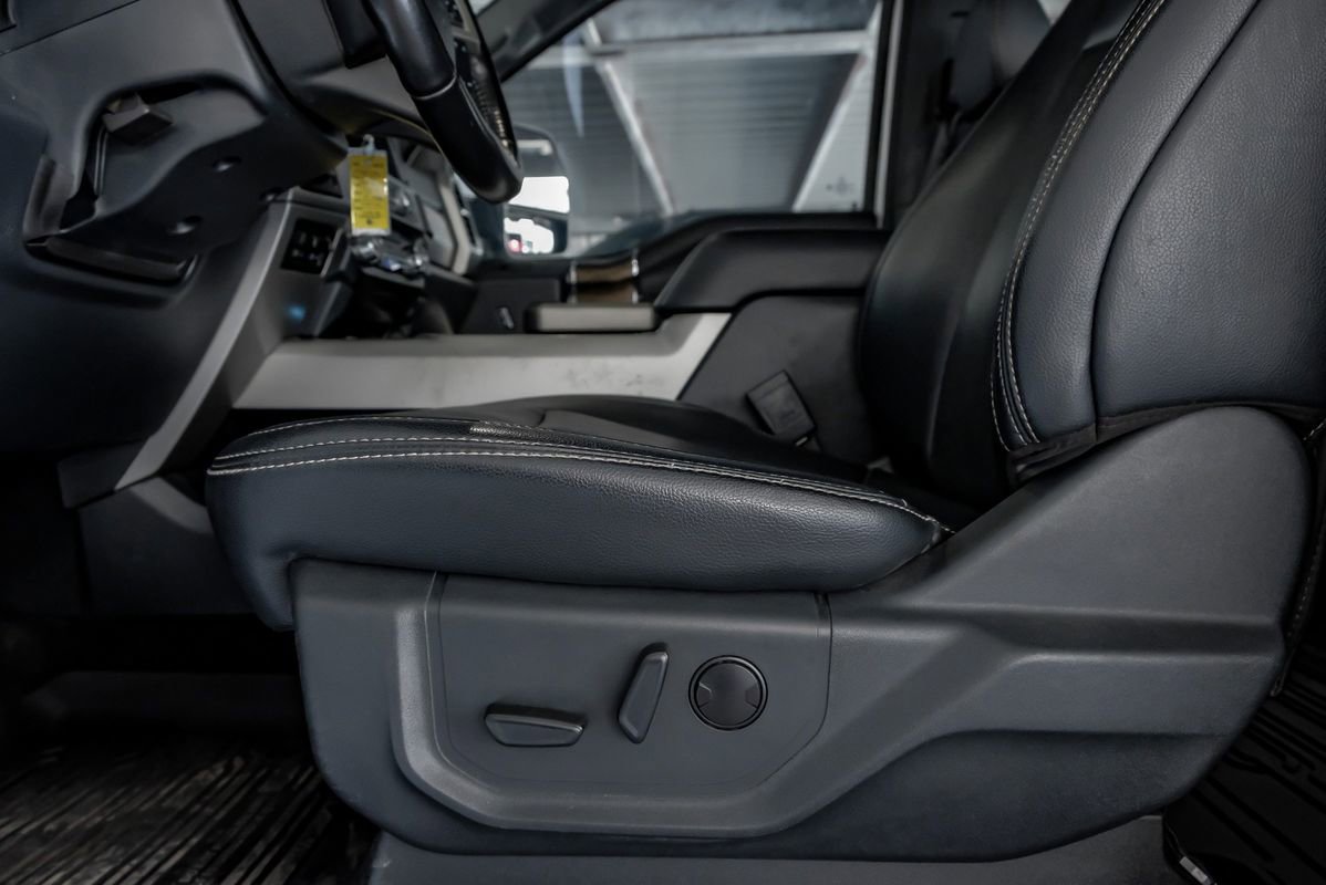 Used 2022 Ford F450 Lariat w/ Chrome Package image 31